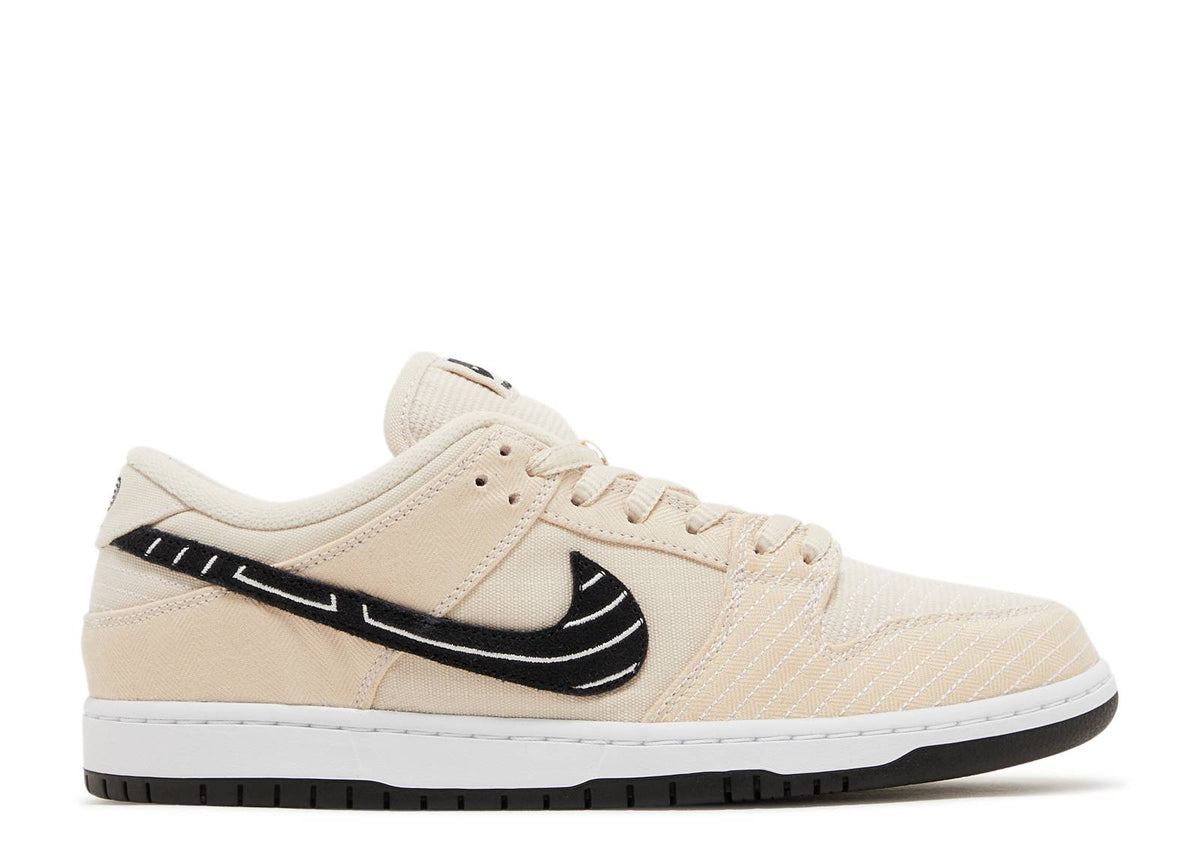 Nike SB Dunk Low - Albino & Preto Nike