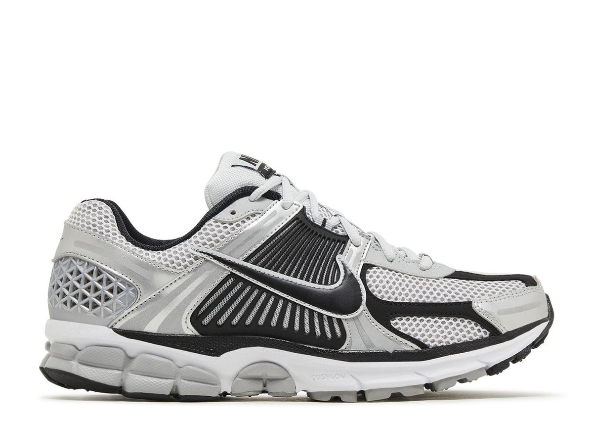 Nike Zoom Vomero 5 - Metallic Silver Black Nike