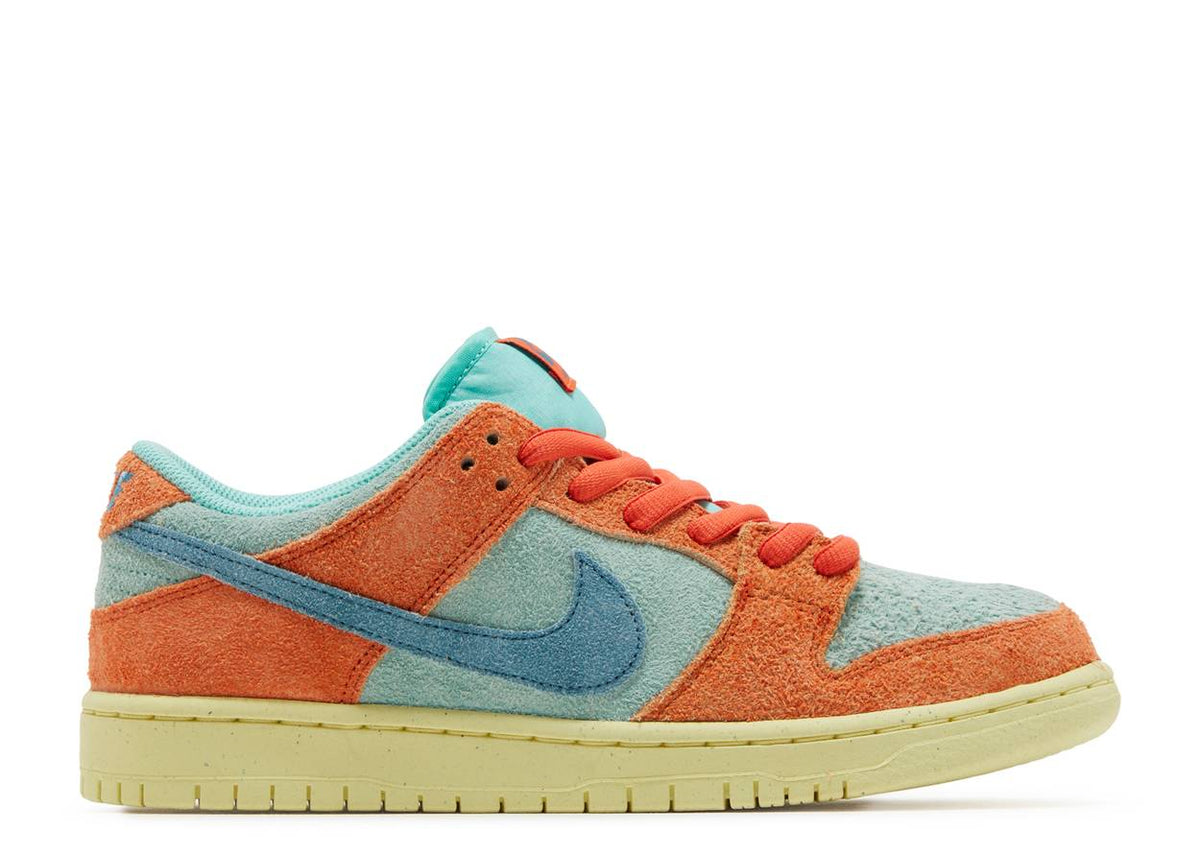 Nike SB Dunk Low - Orange Emerald Rise - Used Nike