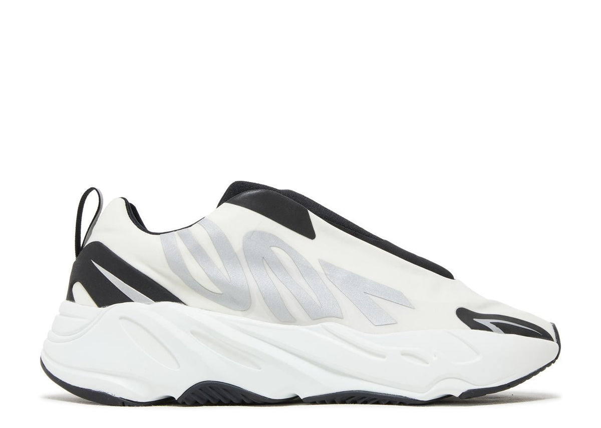 YZY 700 MNVN - Analog Adidas