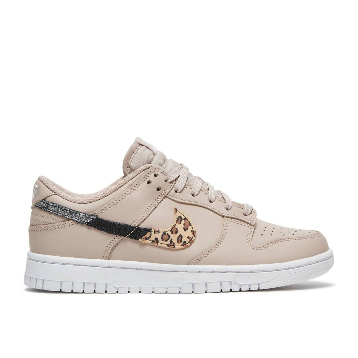WMNS Nike Dunk Low SE - Primal Pink Nike