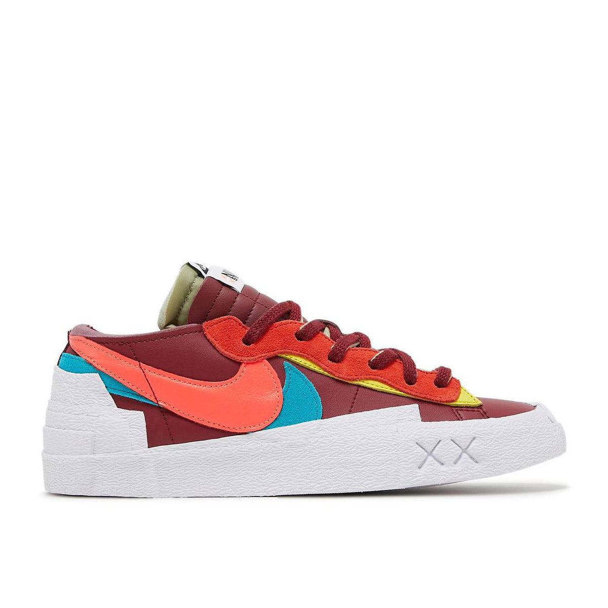 Nike Blazer Low / Sacai / Kaws - Team Red Nike