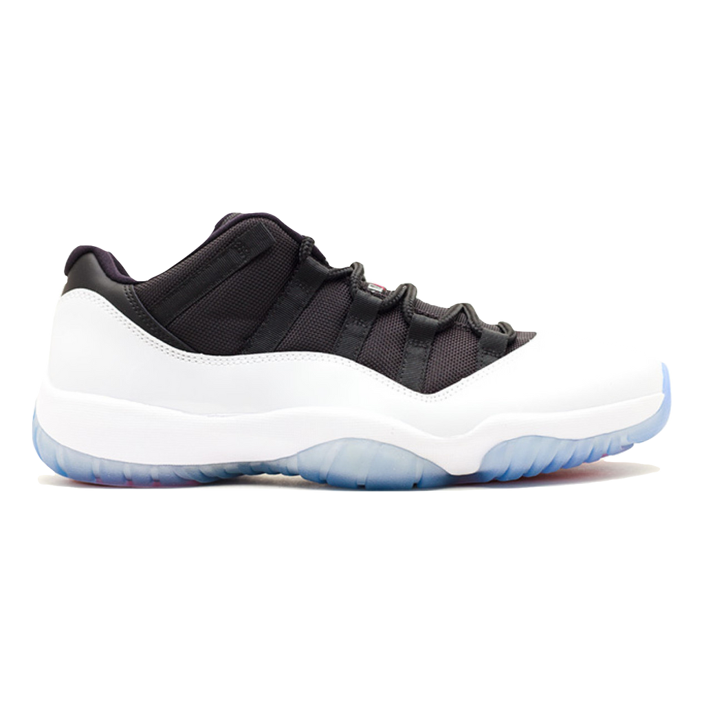 Air Jordan 11 Retro Low - Tuxedo - Used