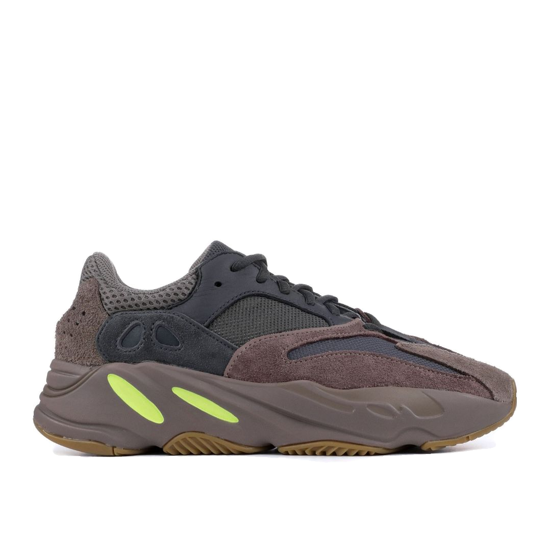 Yeezy Boost 700 - Mauve - Used