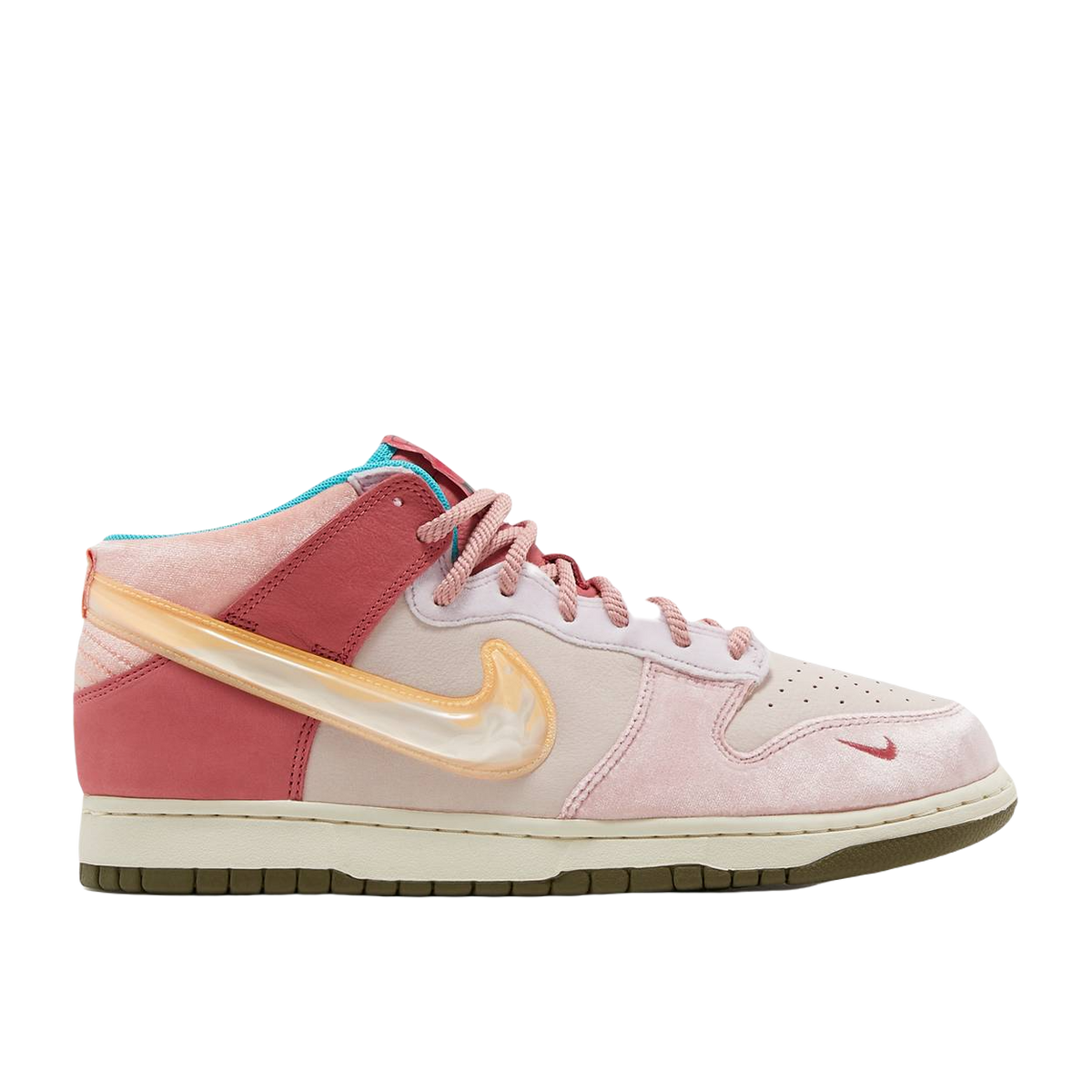 Nike Dunk Mid x Social Status - Strawberry Milk Nike